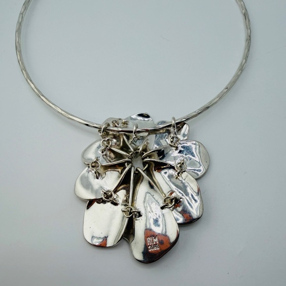 Robert Lee Morris Soho Flower Pendant Statement Collar Necklace - Picture 3 of 10